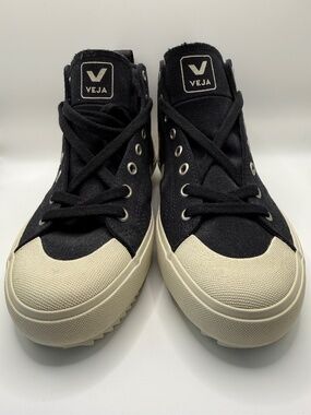Veja Nova Mid-Top Sneakers – White Organic Canvas (Size 7, Brand New)